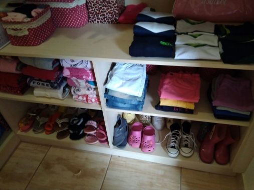 Organizando closet de crianças
