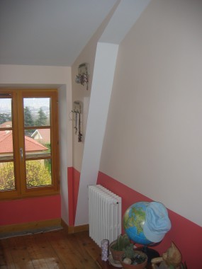 Murs en sous pente, peinture laque mat