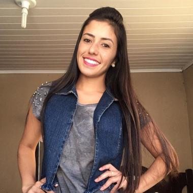 Bruna Fonseca ( Manicure E Pedicure )