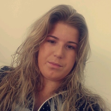  Vitória Oliveira Limpezas 