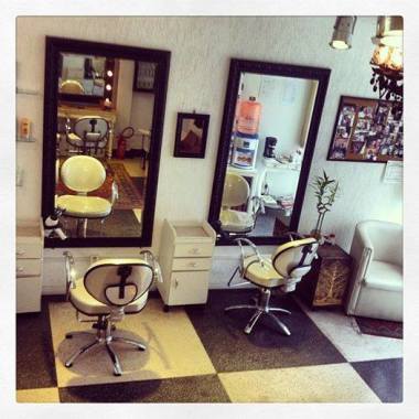 Julinho Rocha Petit Salon