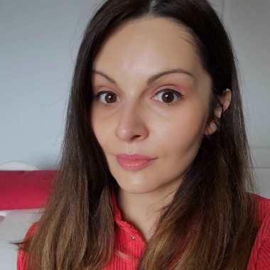 Emilie Andrieu Magnétiseur Rebouteux Et Coupeur De Feu