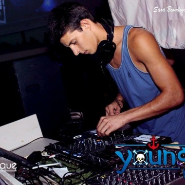 Dj Gus