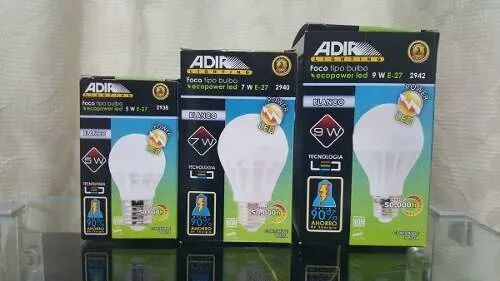 focos para interiores, tecnología led, de 5,7 y 9 watts.