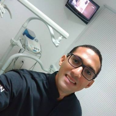 Thiago A. S. Damasceno, Cirurgião-Dentista