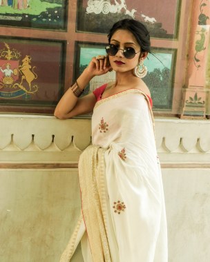 Model shoot  of saree at jawahar circle