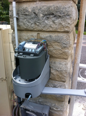 INSTALLATION & DEPANNAGE 
AUTOMATISME DE PORTAIL A BATTANT 