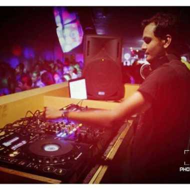 Dj Binodh