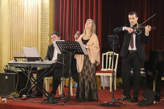 violino, voz e piano
