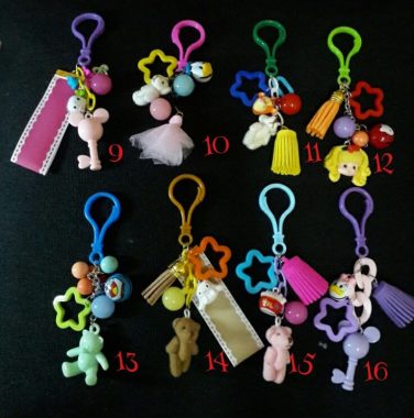 Buat gantungan tas anak