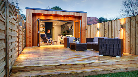 Your own private Man Cave at the bottom of your garden!