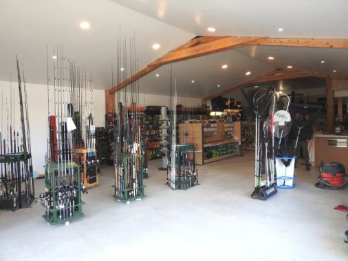 Loisirs Nature 36 & Armurerie Blancoise                           400m²
(3 mois de travail)