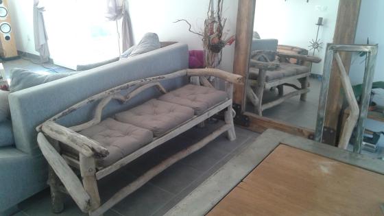 banc en bois flotté structure métal pour plus de solidité