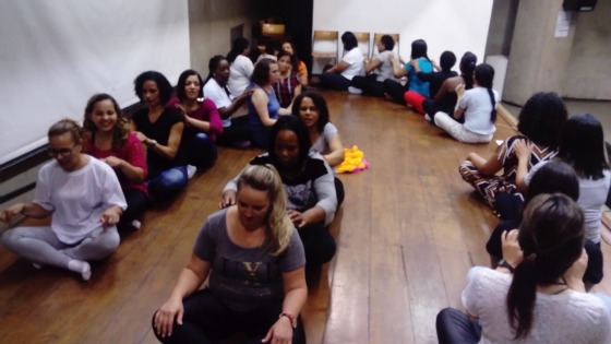 Yoga Lúdico para professoras