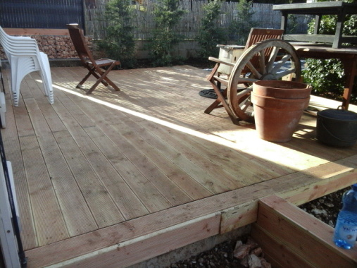 terrasse en lames pin douglas