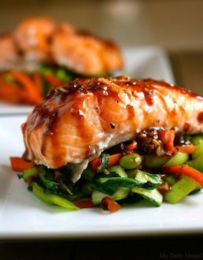 Salmón al teriyaki con vegetales