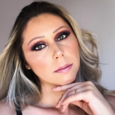 Tatiane Santos Makeup