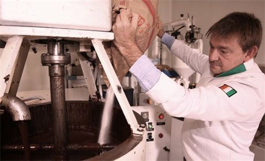 MELANGE CONCHAGE AFFINAGE DU CHOCOLAT