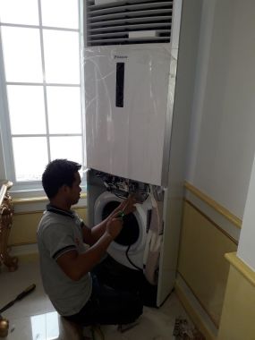 Pasang AC Standing  Daikin