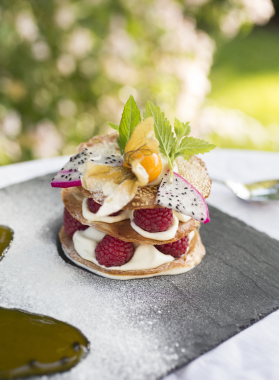Raspberry craquant, lime mascarpone