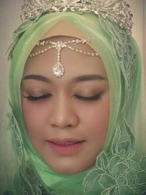 Make up flawless.