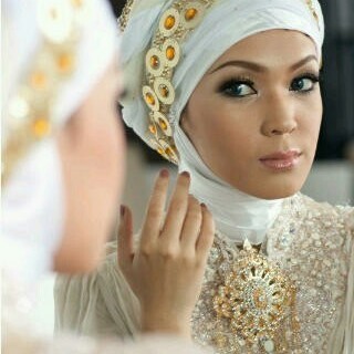 Ratna Tiara