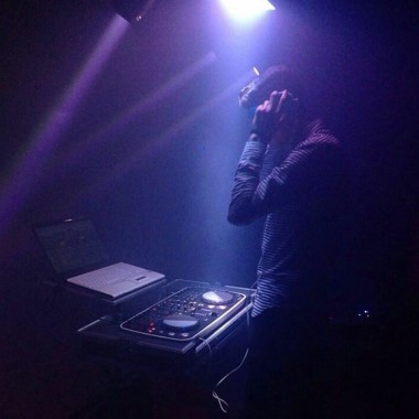 Dj