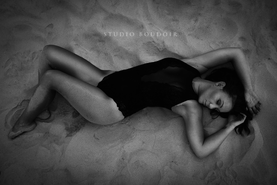 Outdoor, beachside boudoir photography!  The Gold Coast is perfect for this!