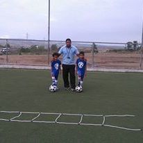 Luis Zamora T