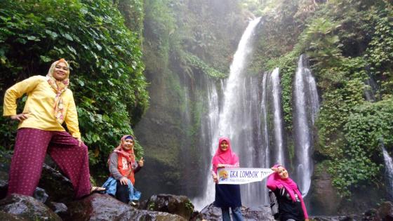 Paket tour Lombok Sendang Gile Waterfall