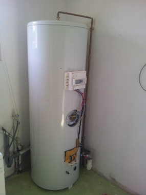 installation en cours d'un ballon thermodynamique version split