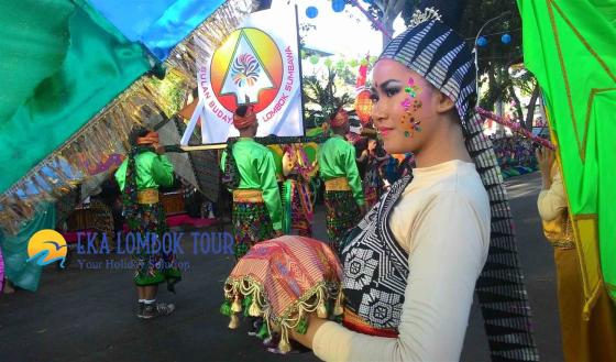Paket tour Lombok Sasak tradisional