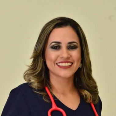 Vanessa Pontes - Veterinária
